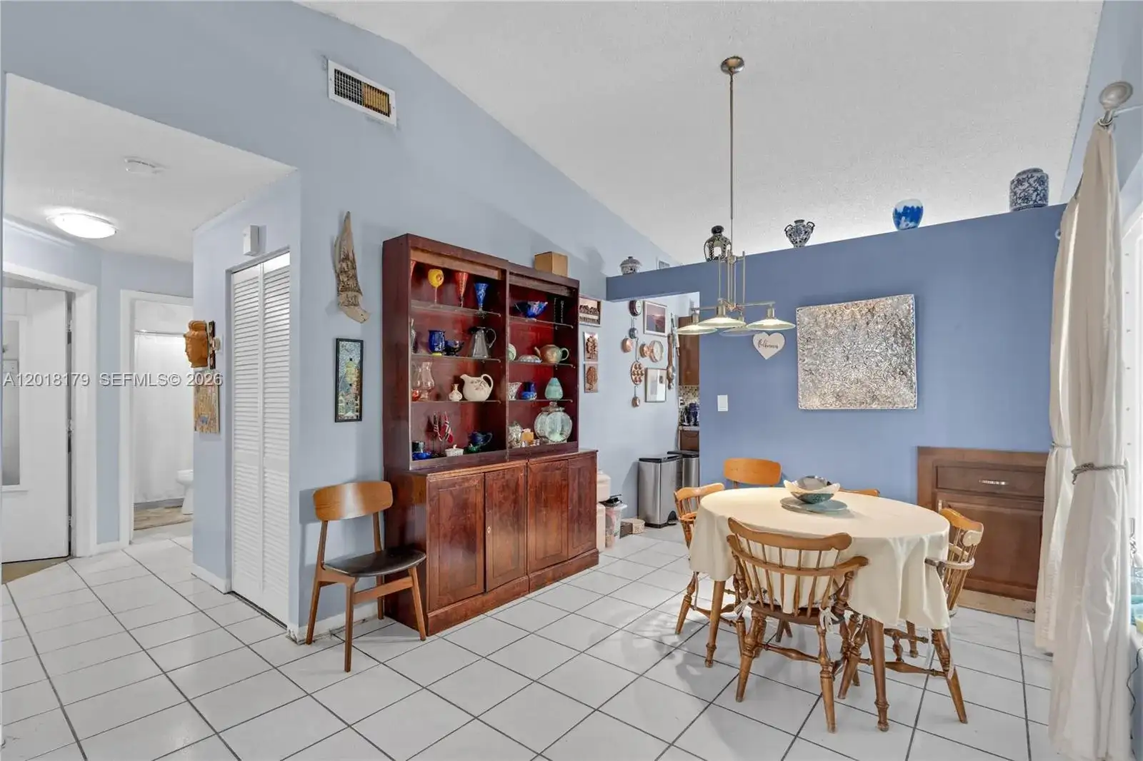 19903 NW 67th Ct, Hialeah FL 33015 photo 5