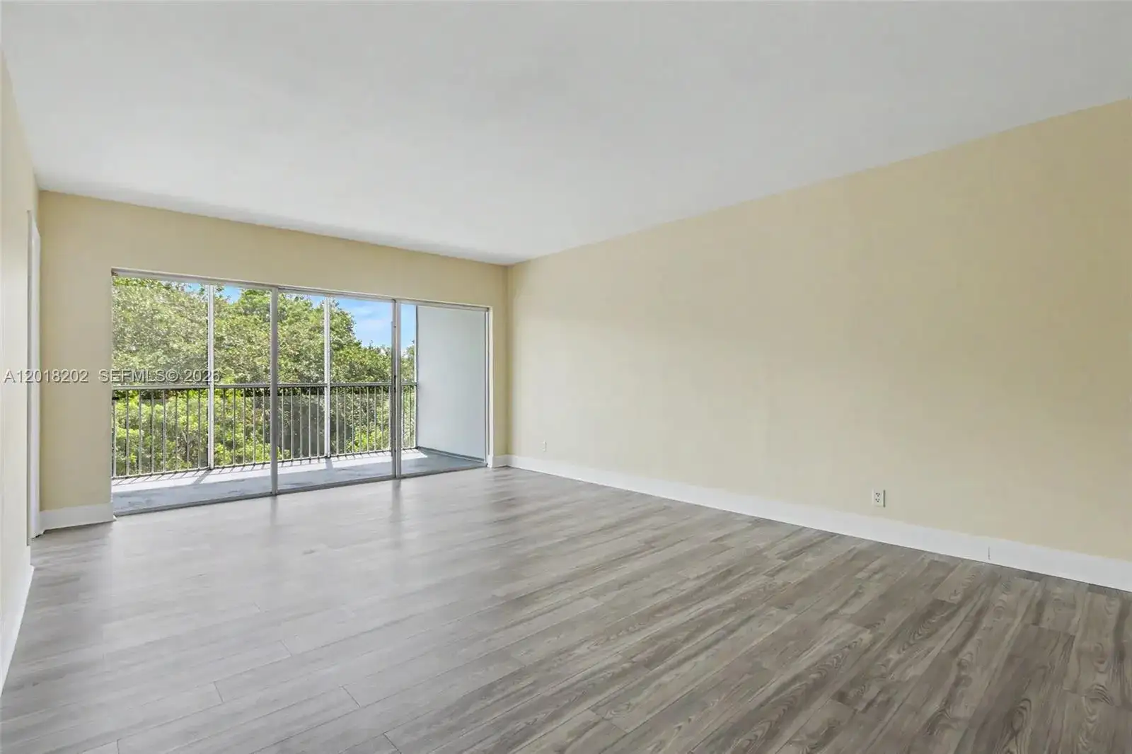 3250 N Palm Aire Dr # 406, Pompano Beach FL 33069 photo 3
