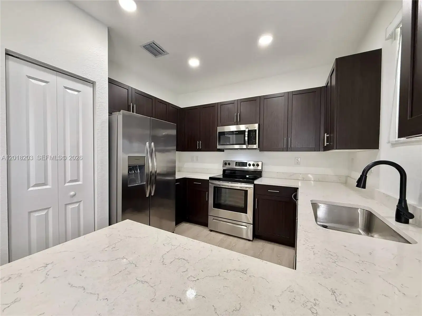 5408 SW 14th Ct, North Lauderdale FL 33068 photo 5