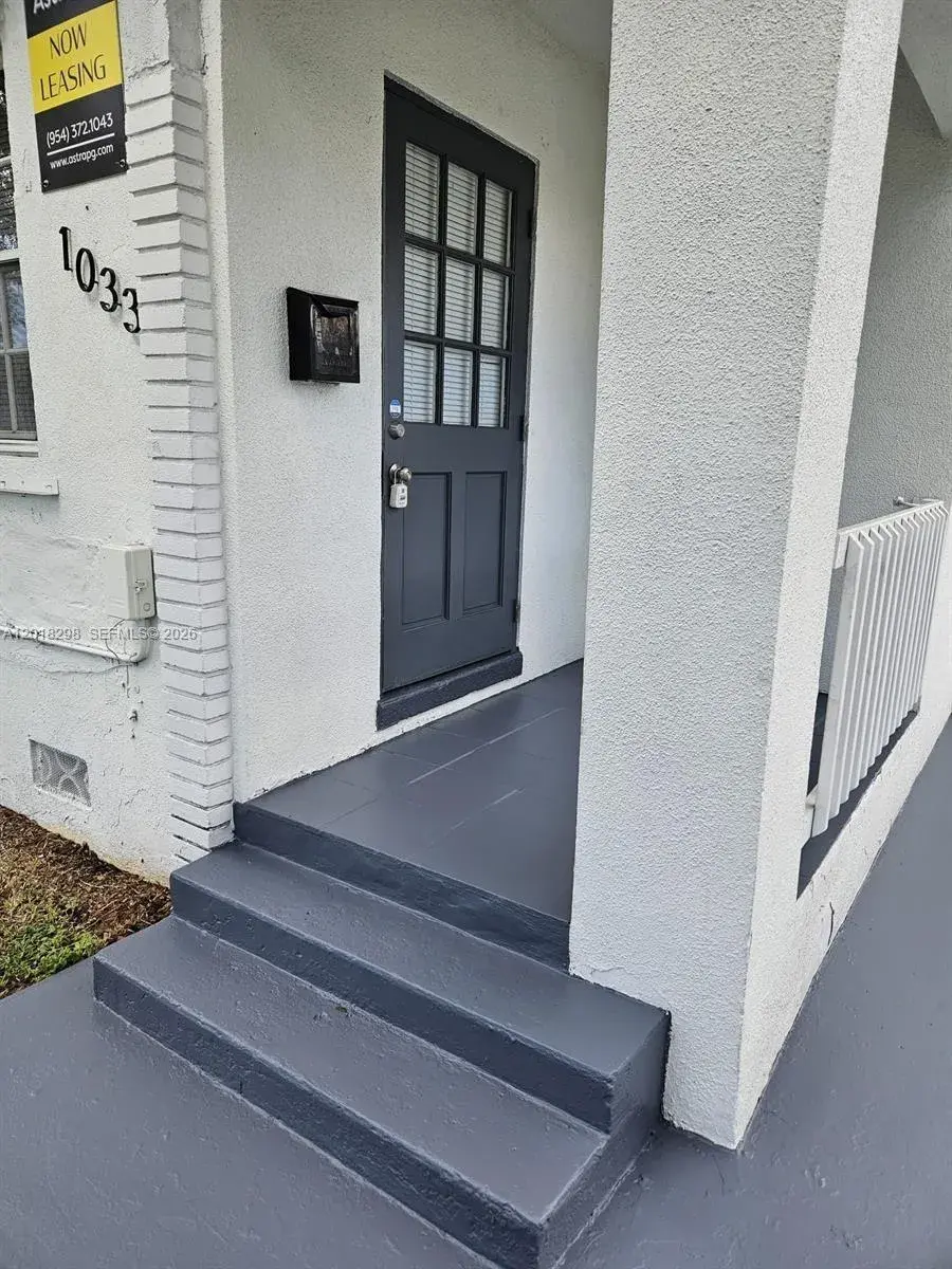 1033 N Andrews Ave, Fort Lauderdale FL 33311