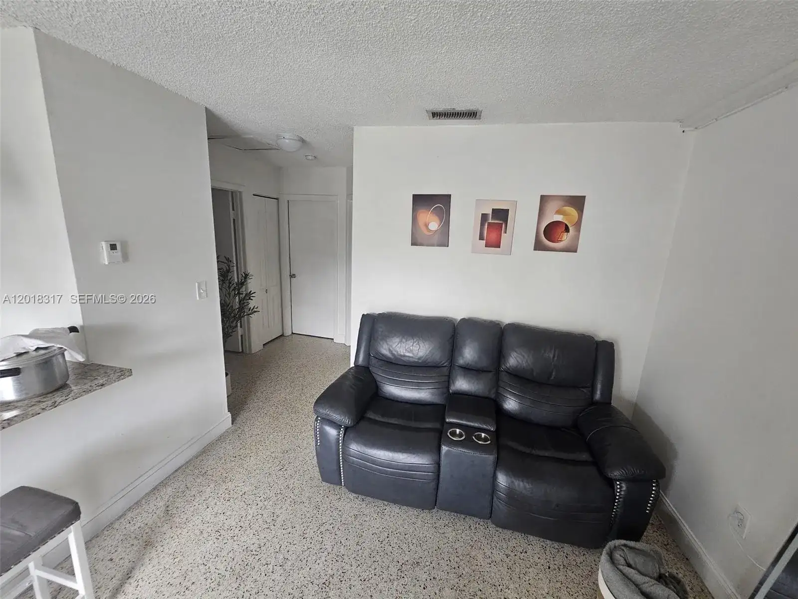 1241 NW 6th St # 6, Miami FL 33125 photo 2