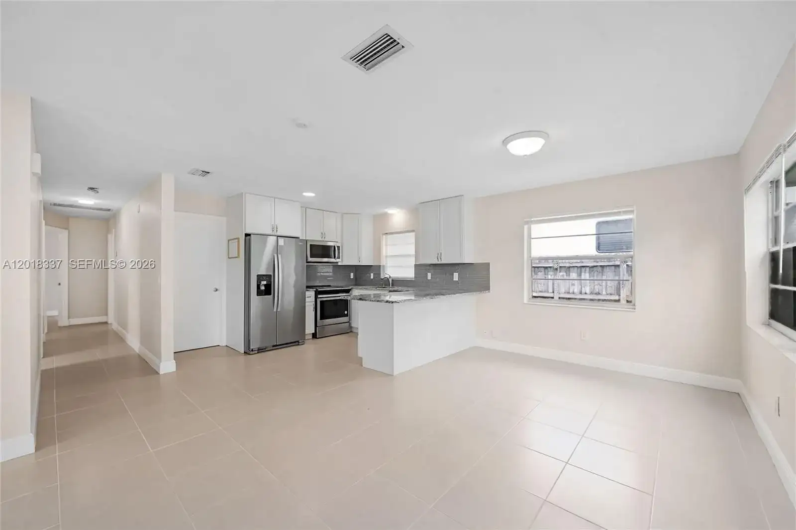 429 Avenida Hermosa, West Palm Beach FL 33405 photo 4
