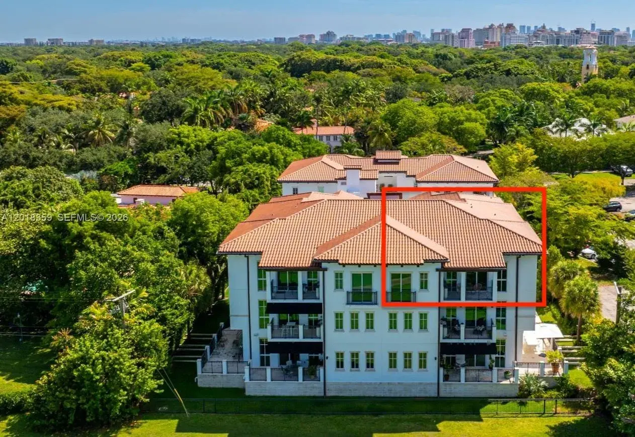 1228 Anastasia Ave # 304, Coral Gables FL 33134