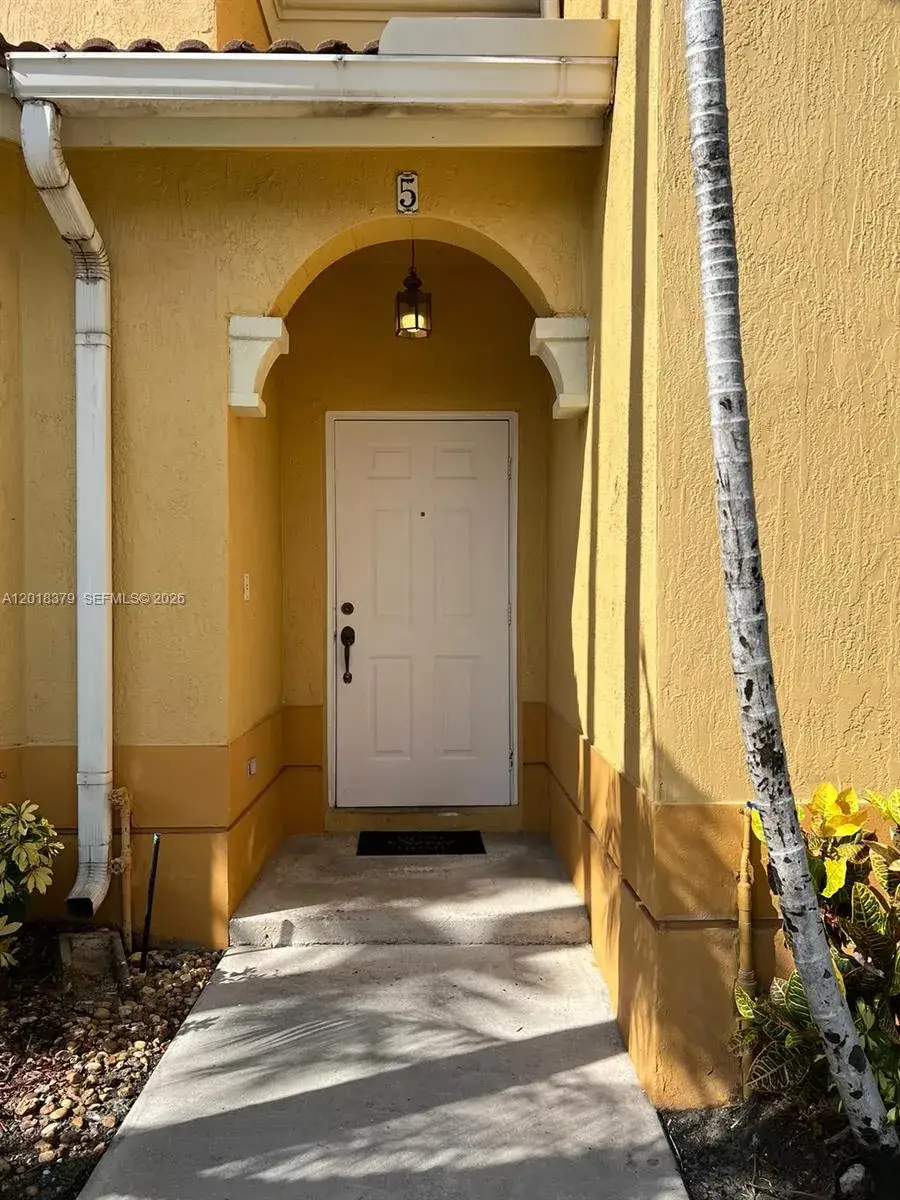 10777 NW 84th Ln # 42, Doral FL 33178