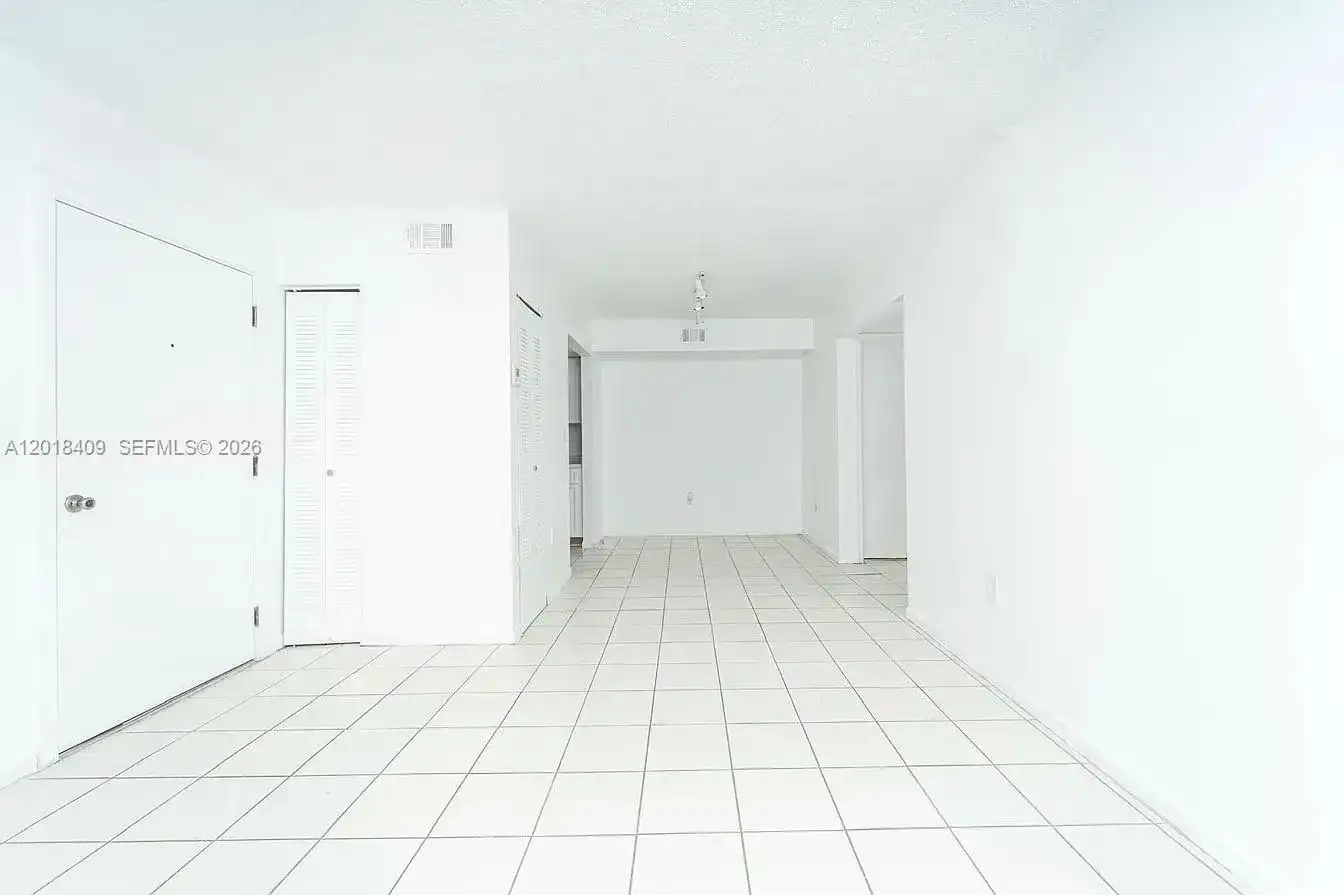 576 NW 114th Ave # 203, Sweetwater FL 33172