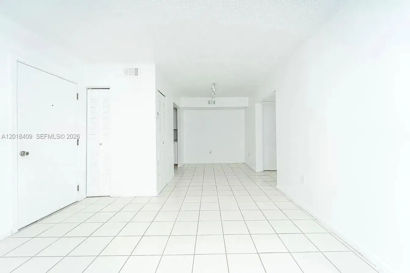 576 NW 114th Ave # 203, Sweetwater FL 33172