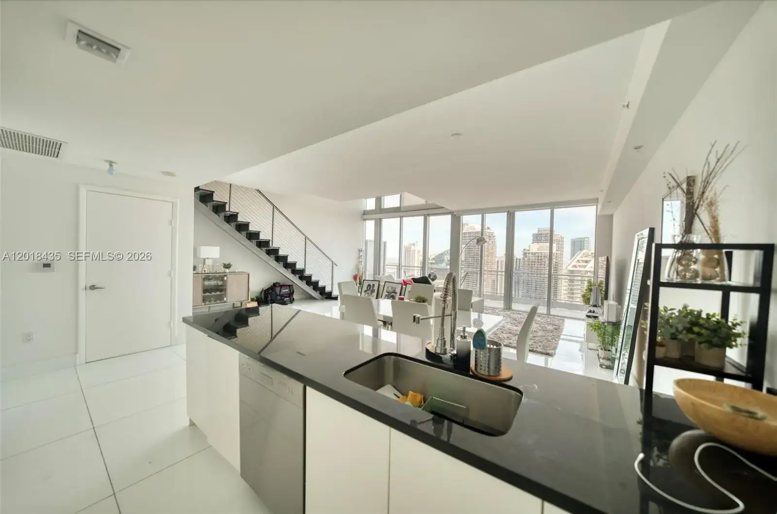 92 SW 3rd St # 5203, Miami FL 33130 photo 4