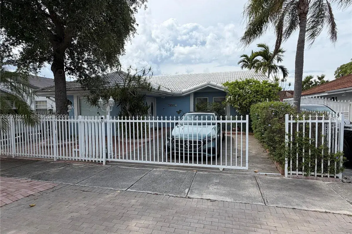 13965 SW 10th St, Miami FL 33184