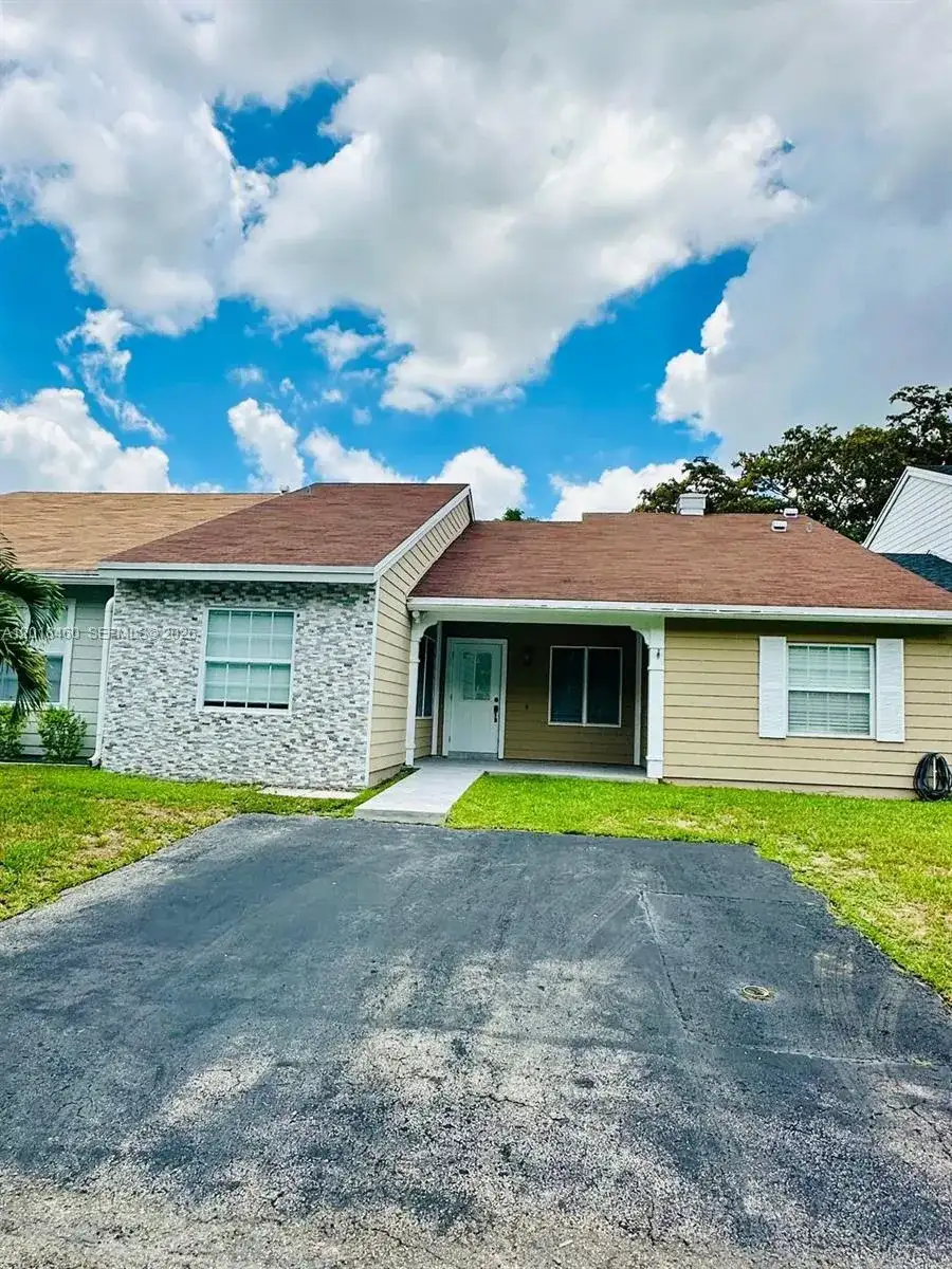 14530 SW 142nd Ct Cir, Miami FL 33186 photo 3