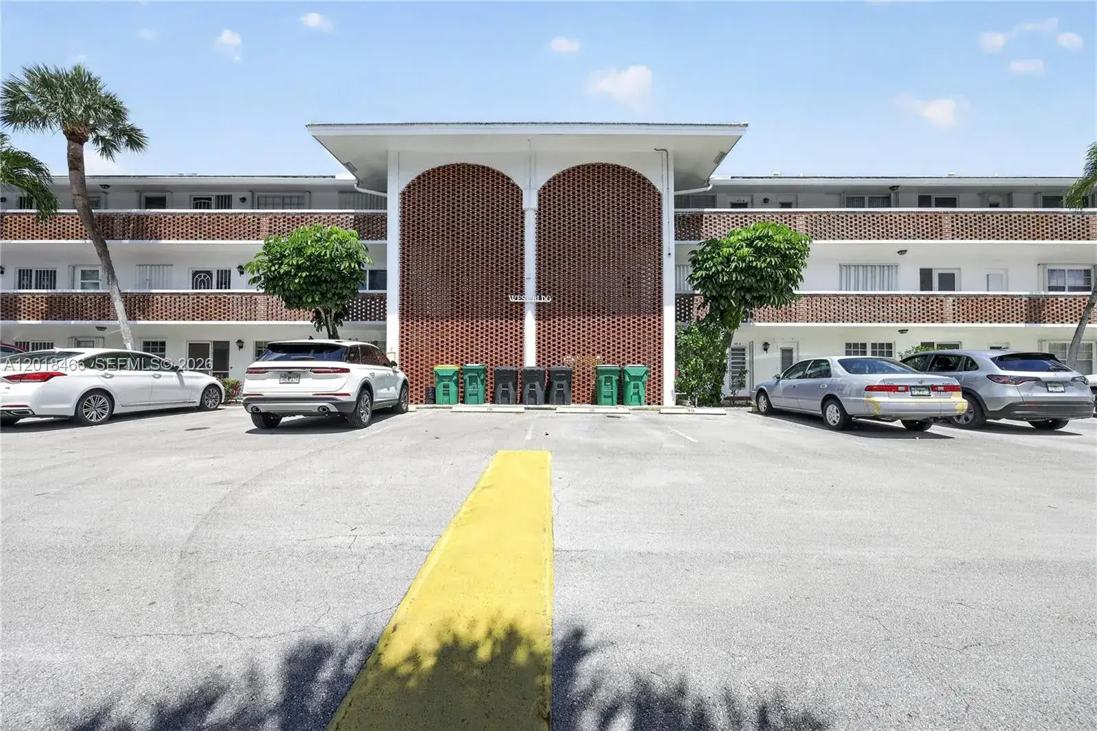 2050 NE 39th St # W112, Lighthouse Point FL 33064