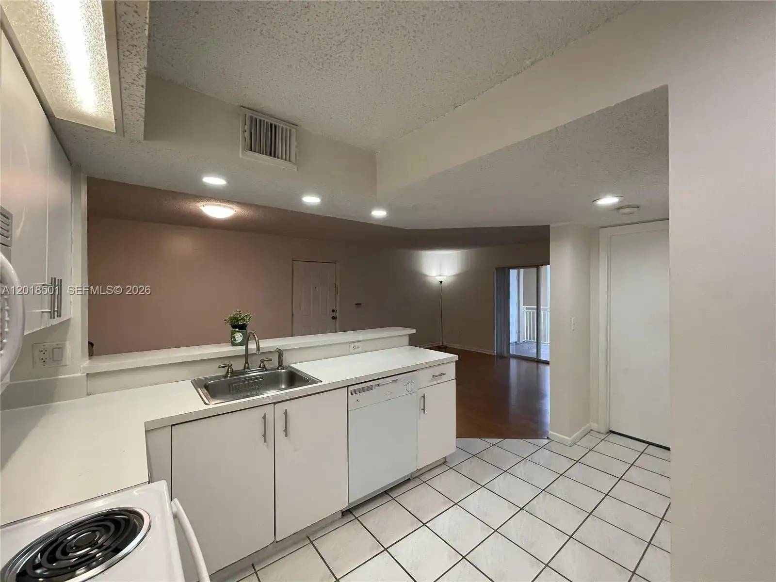 18890 NW 57th Ave # 207, Hialeah FL 33015 photo 2