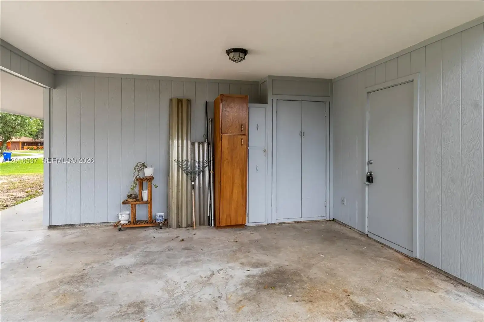 326 Belfast, Sebastian FL 32958 photo 3