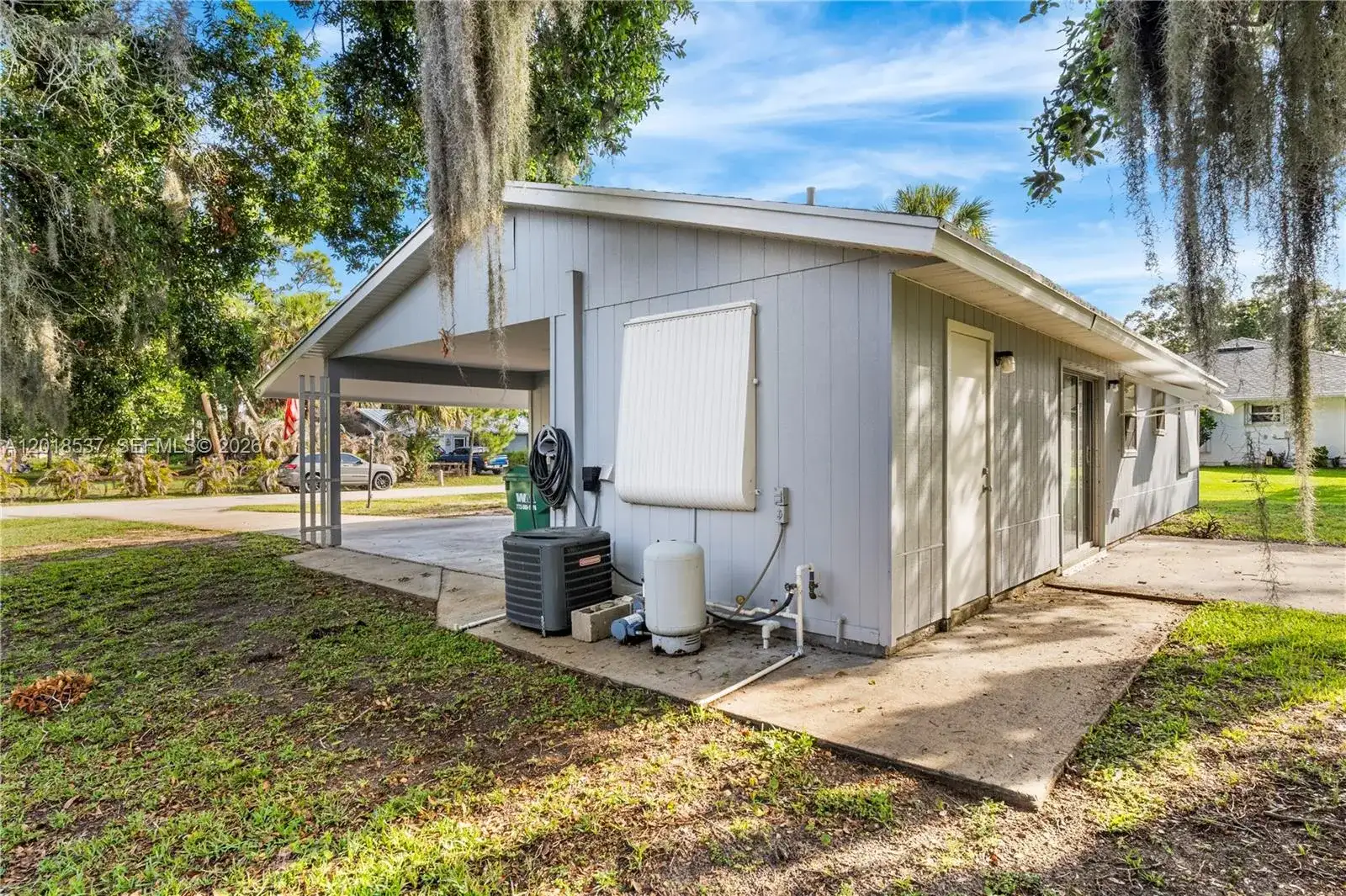 326 Belfast, Sebastian FL 32958 photo 4