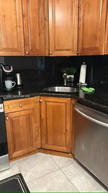 440 Paradise Isle Blvd # 402, Hallandale Beach FL 33009