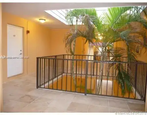 6713 N Kendall Dr # 611, Pinecrest FL 33156 photo 3