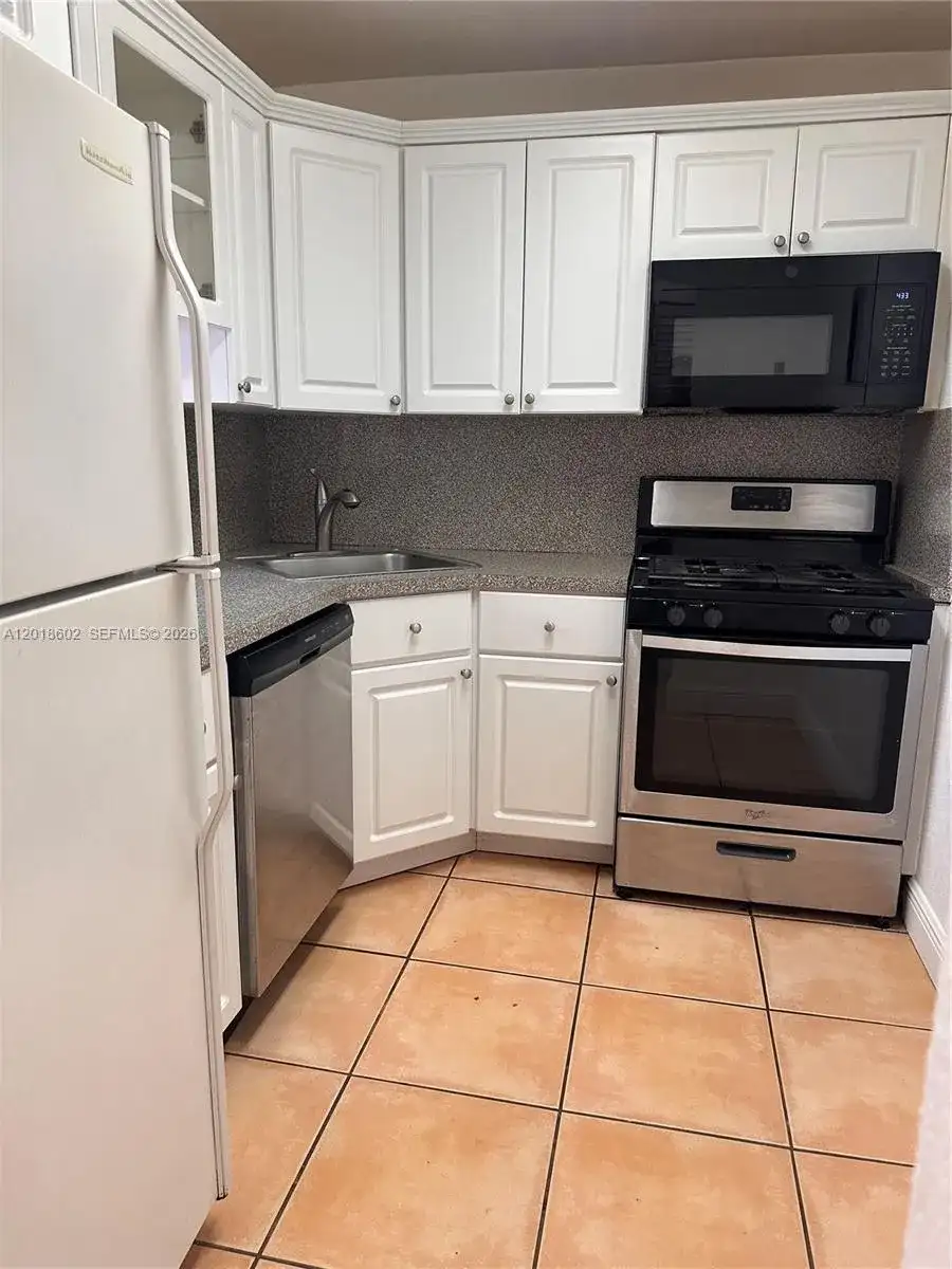 6713 N Kendall Dr # 611, Pinecrest FL 33156 photo 5