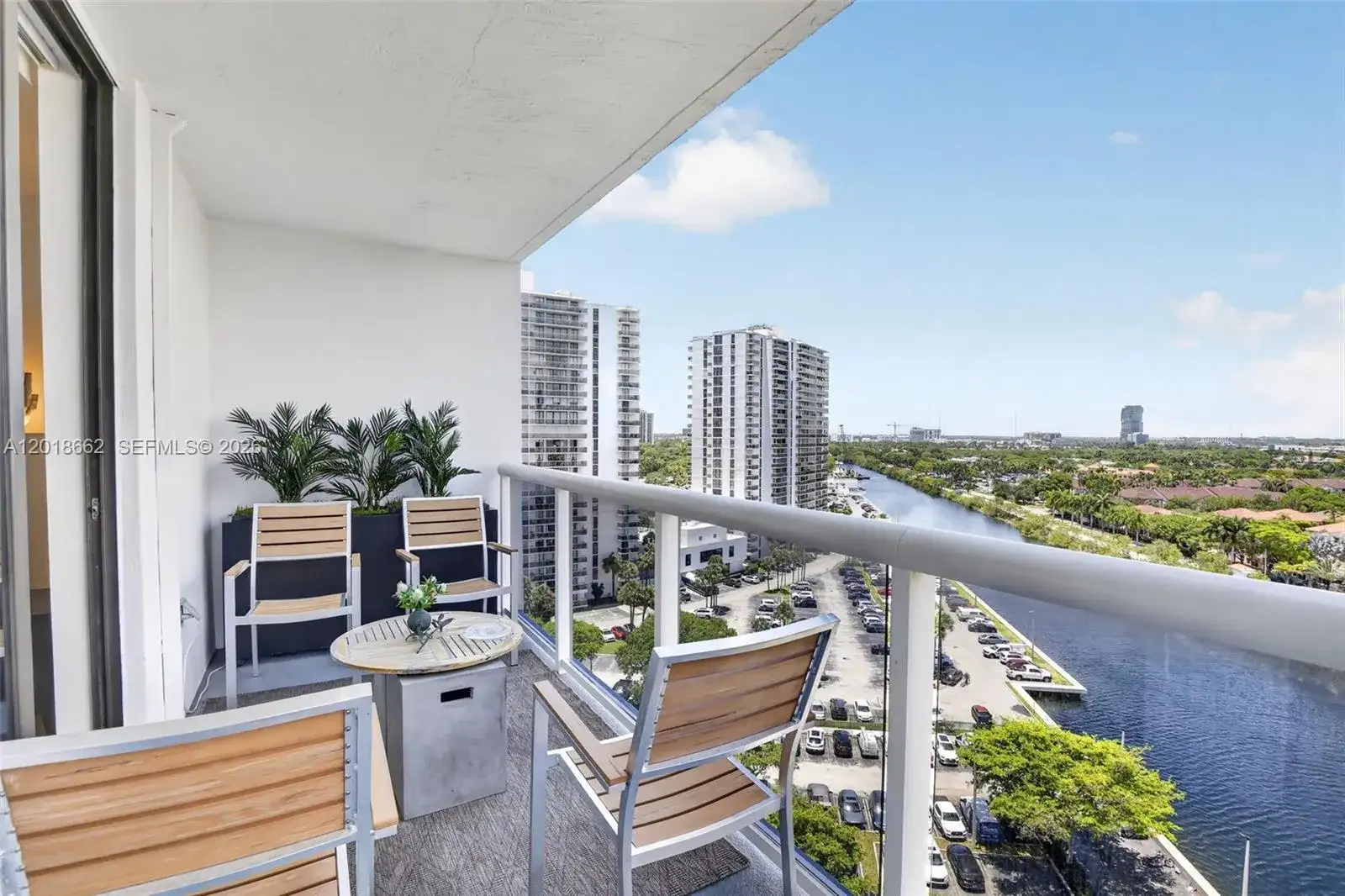 20505 E Country Club Dr # 1431, Aventura FL 33180 photo 4