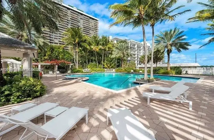 770 NE 69th St # 1E, Miami FL 33138 photo 3