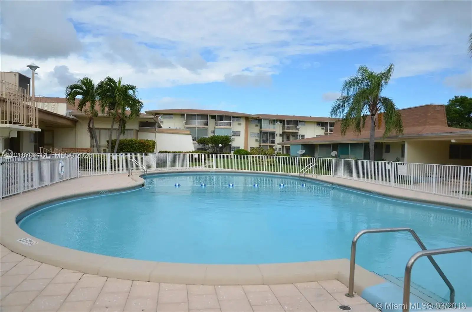 17090 NE 14th Ave # 312, North Miami Beach FL 33162 photo 2