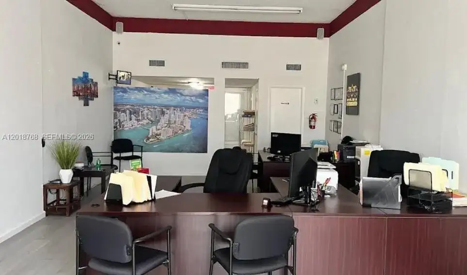 402 NW 27 Ave, Miami FL 33125 photo 2