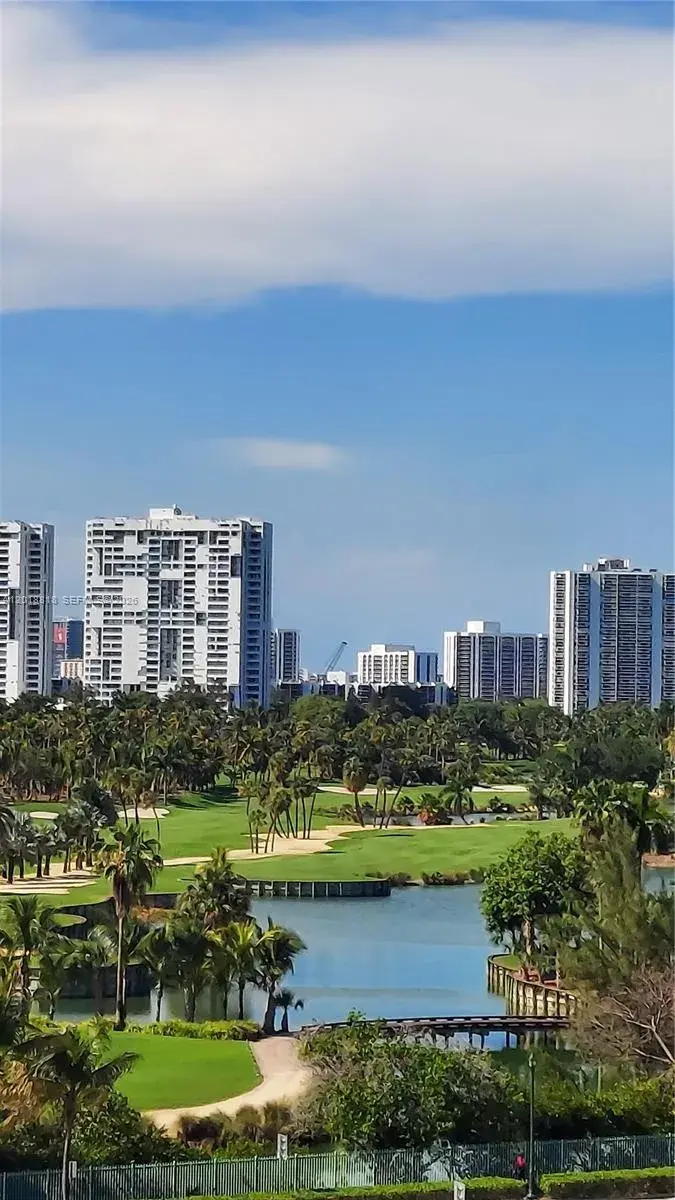 3300 NE 192nd St # 808, Aventura FL 33180