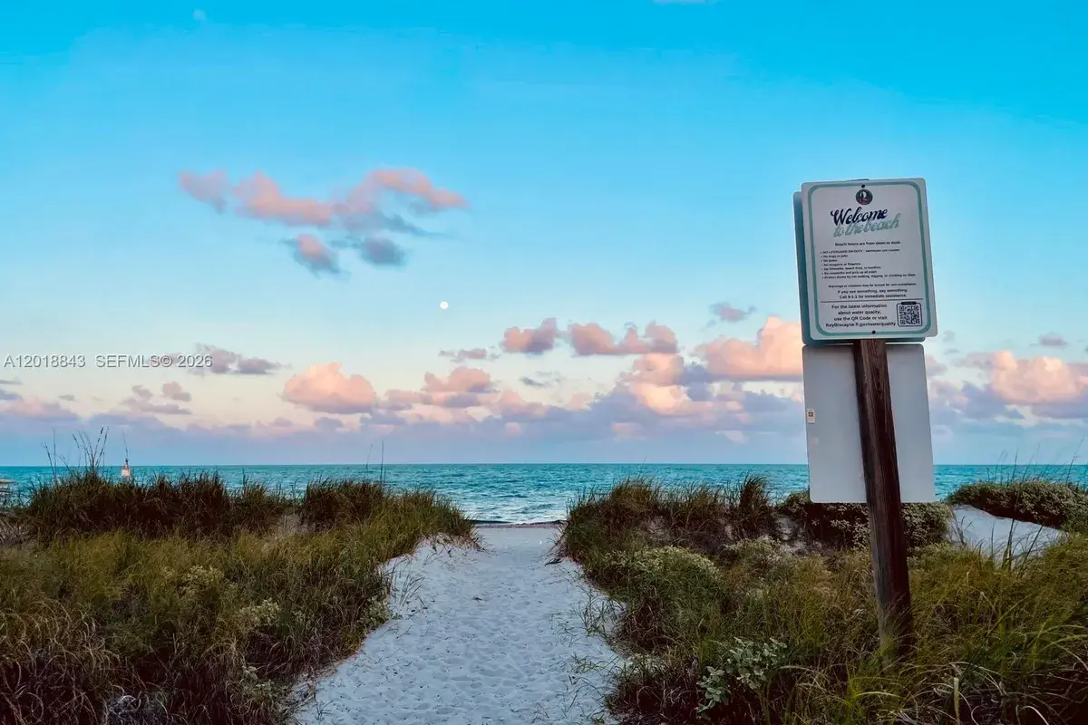 161 SE Crandon Blvd # 313, Key Biscayne FL 33149