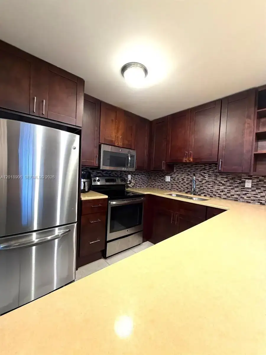 600 Three Islands Blvd, Hallandale Beach FL 33009 photo 2