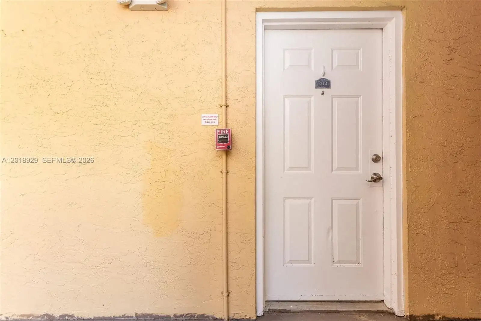 5721 Riverside Dr, Coral Springs FL 33067 photo 4