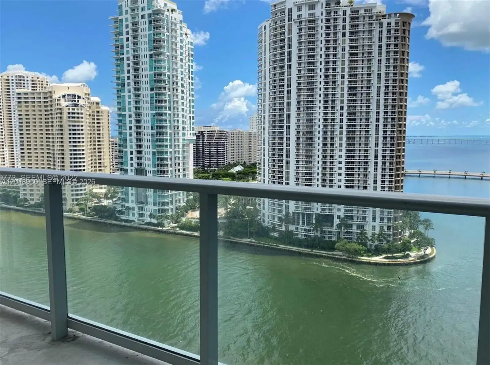 300 S Biscayne Blvd # 1606, Miami FL 33131