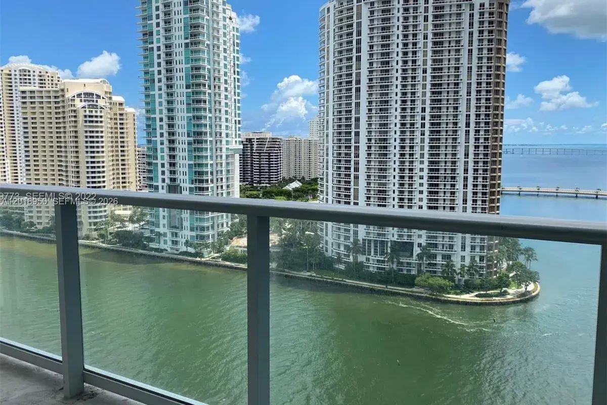 300 S Biscayne Blvd # 1606, Miami FL 33131