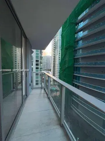 77 SE 5th St # 2004, Miami FL 33131
