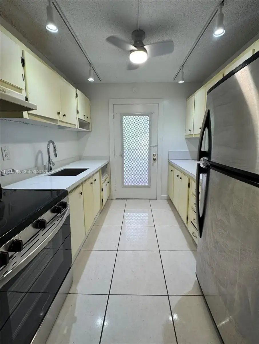 65 NE 202nd Ter # Q33, Miami Gardens FL 33179 photo 5