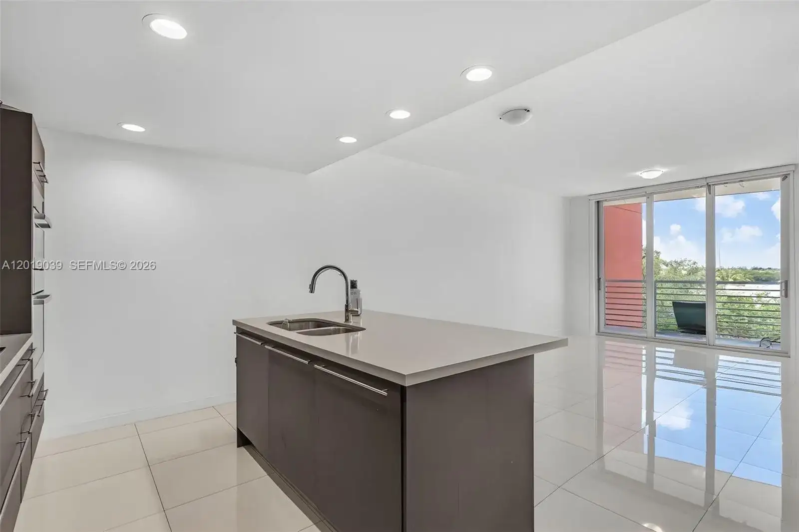 7661 NW 107th Ave # 409, Doral FL 33178 photo 4