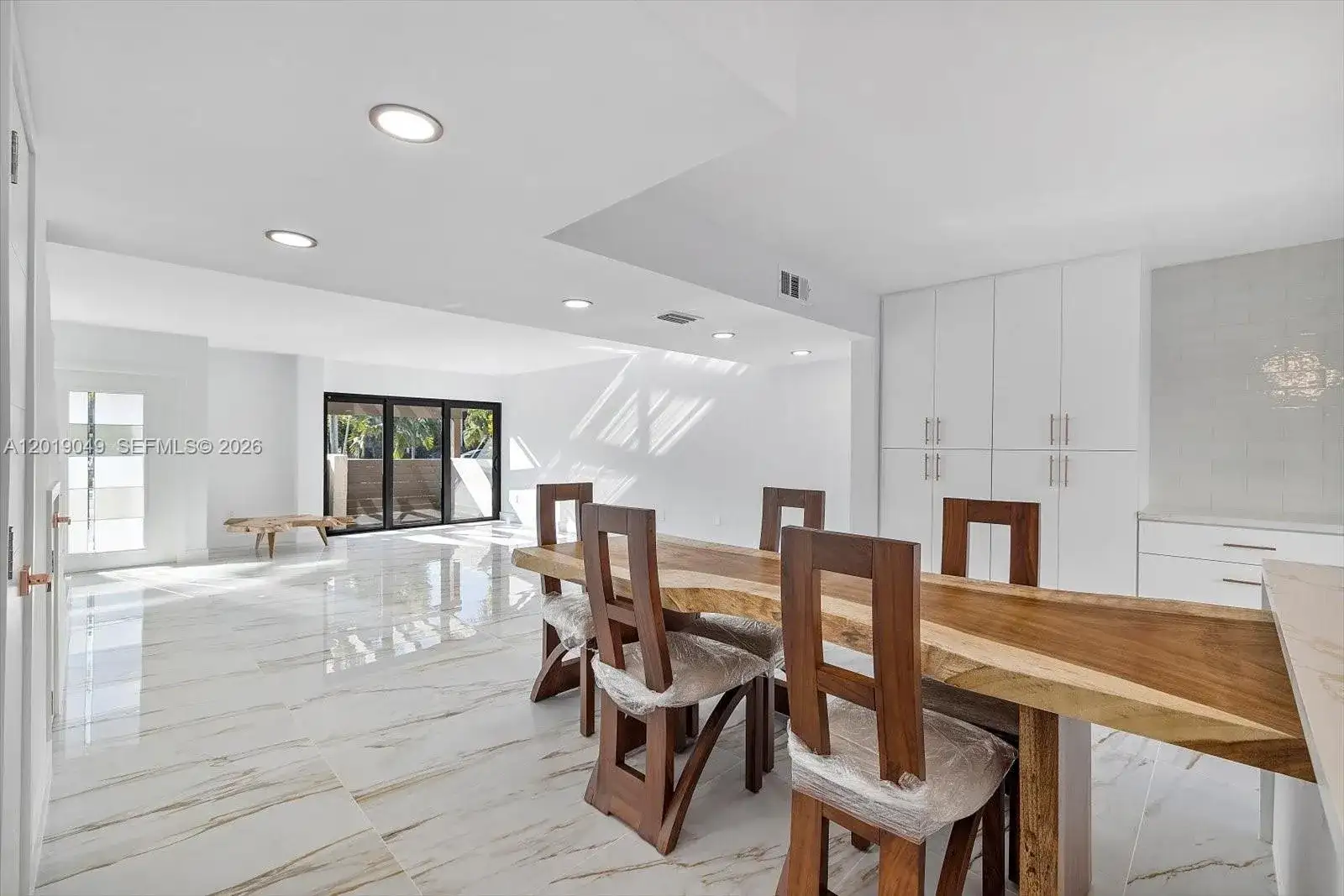 16449 NE 26th Ave # 16, North Miami Beach FL 33160 photo 2