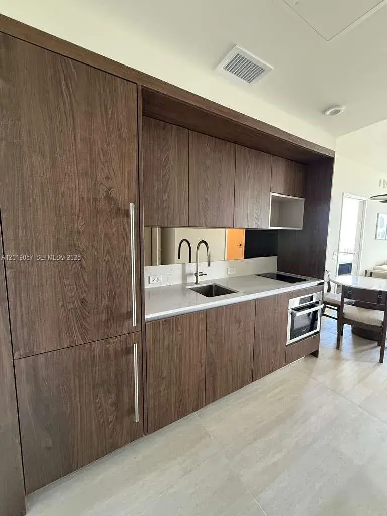 1611 SW 2nd ave # 911, Miami FL 33129