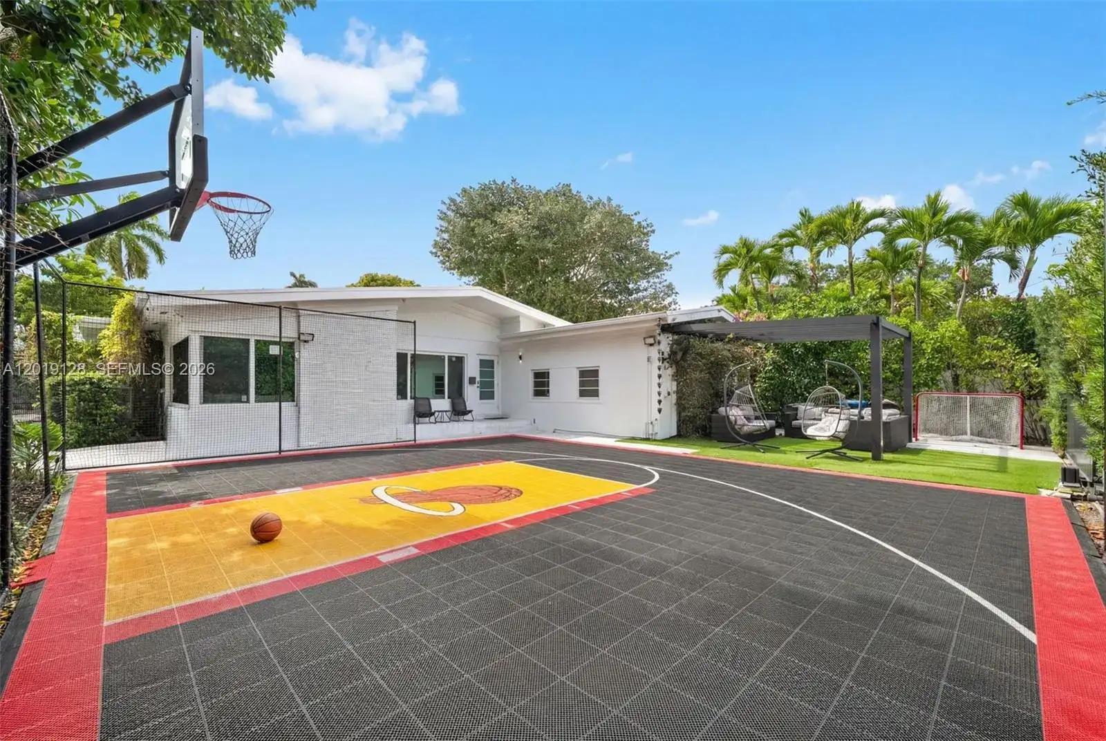 3758 Prairie Ave, Miami Beach FL 33140 photo 2