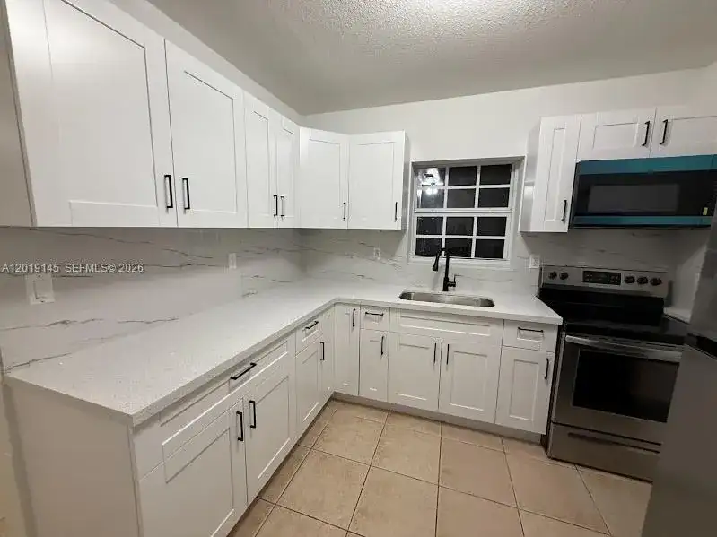 2345 NW 65th St, Miami FL 33147 photo 2