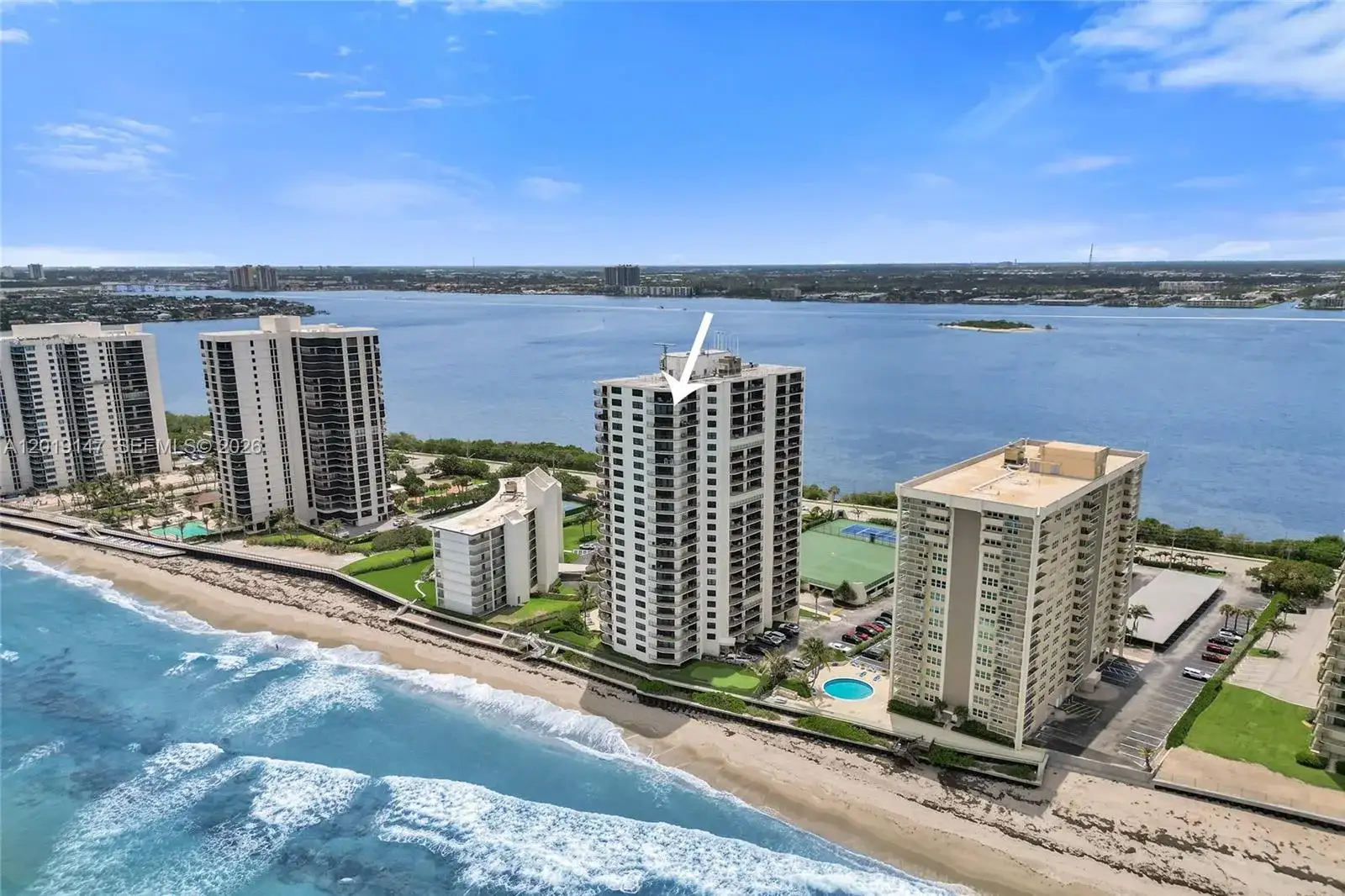 5420 N Ocean Dr # 2201, Singer Island FL 33404 photo 3