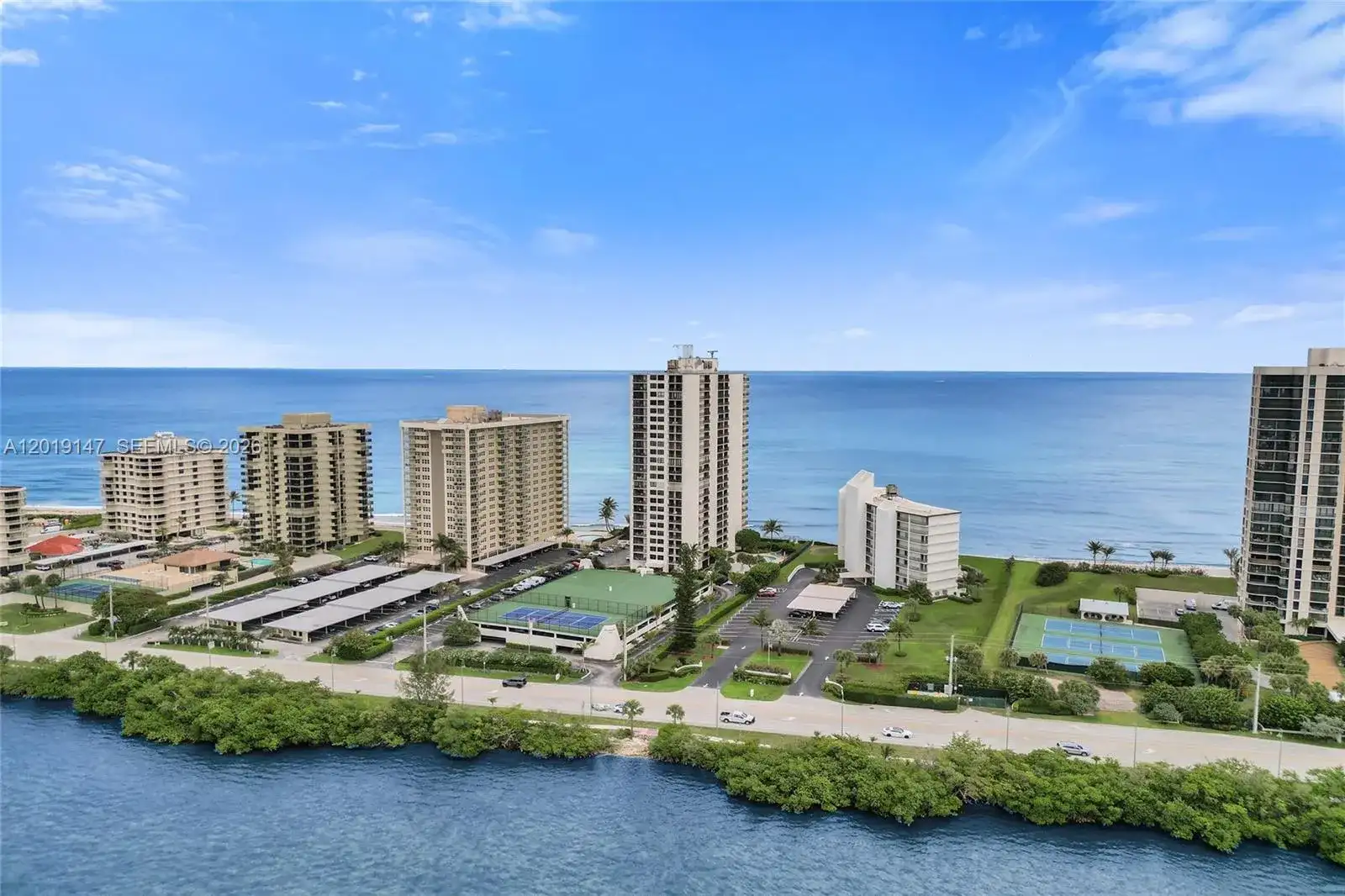 5420 N Ocean Dr # 2201, Singer Island FL 33404 photo 5