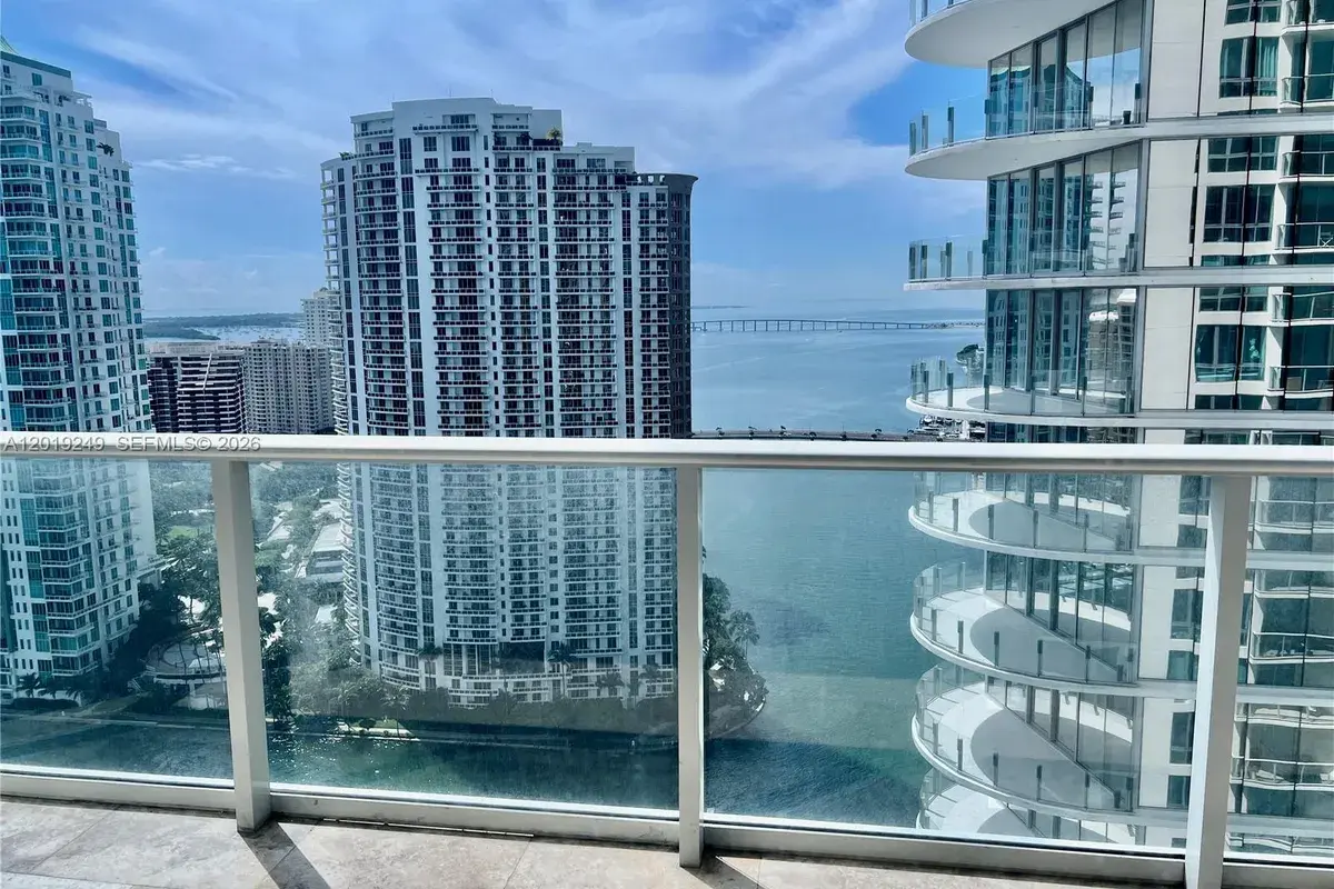 300 S Biscayne Blvd # 2606, Miami FL 33131