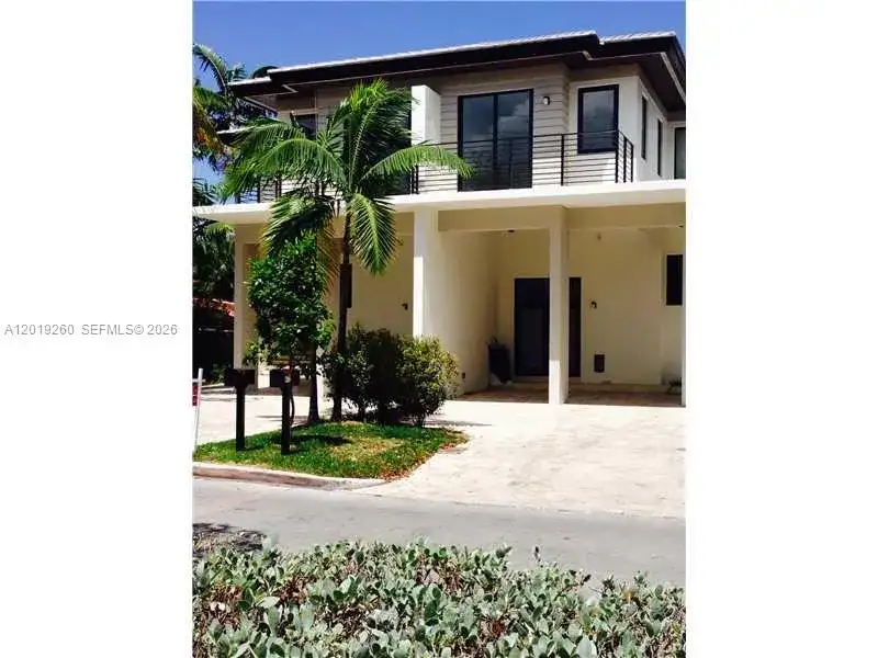 472 FERNWOOD DR # 472, Key Biscayne FL 33149 photo 2