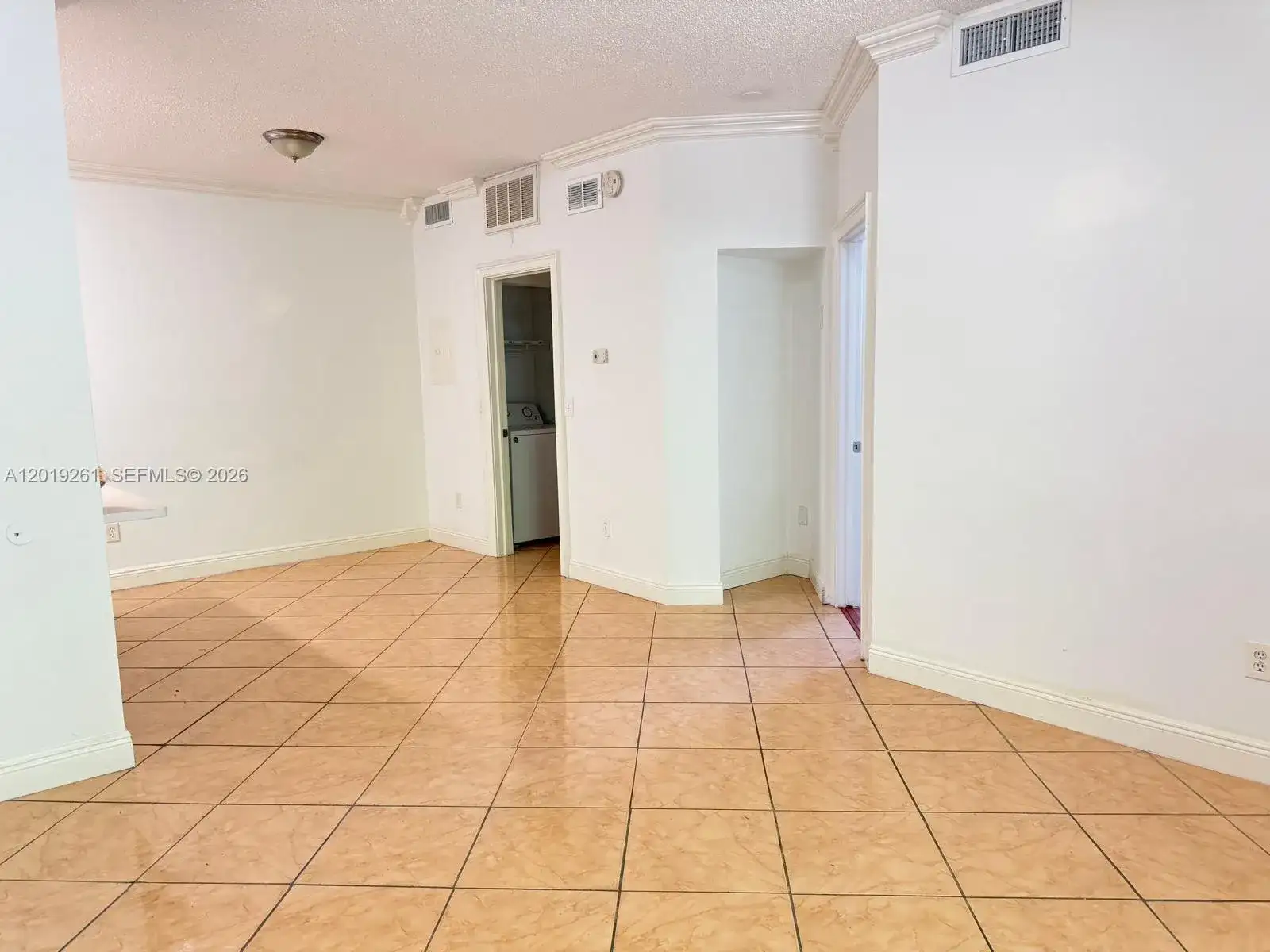 18328 NW 68th Ave, Hialeah FL 33015 photo 3