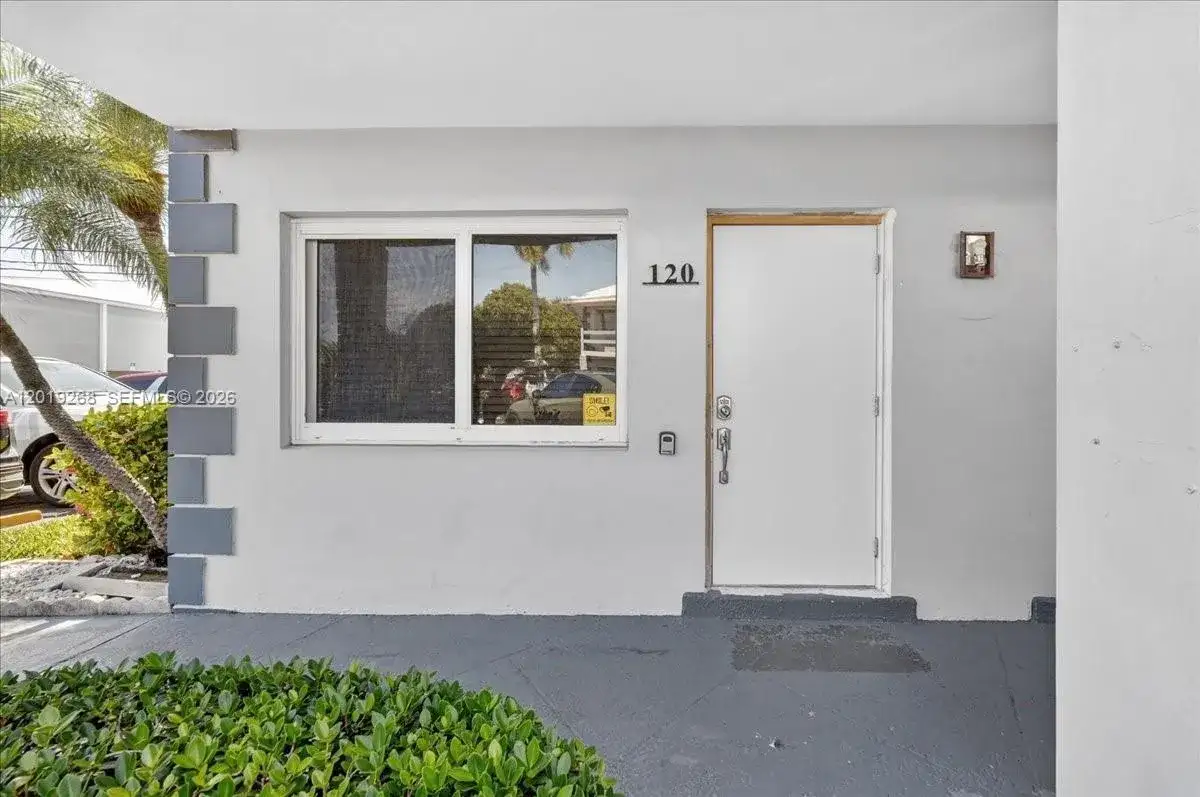 2115 NE 37th Dr # 120, Fort Lauderdale FL 33308 photo 2