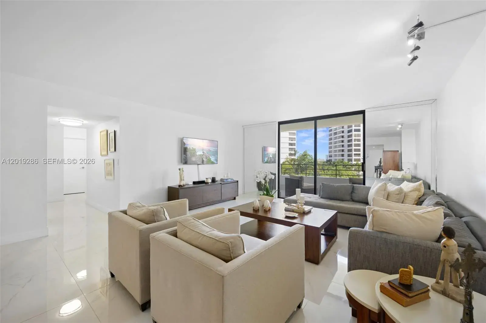 500 Three Islands Blvd # 206, Hallandale Beach FL 33009