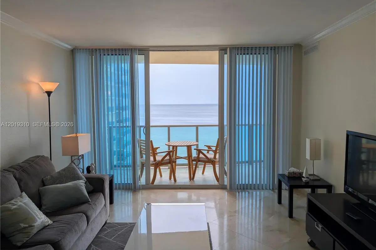 2501 S Ocean Dr # 1021, Hollywood FL 33019