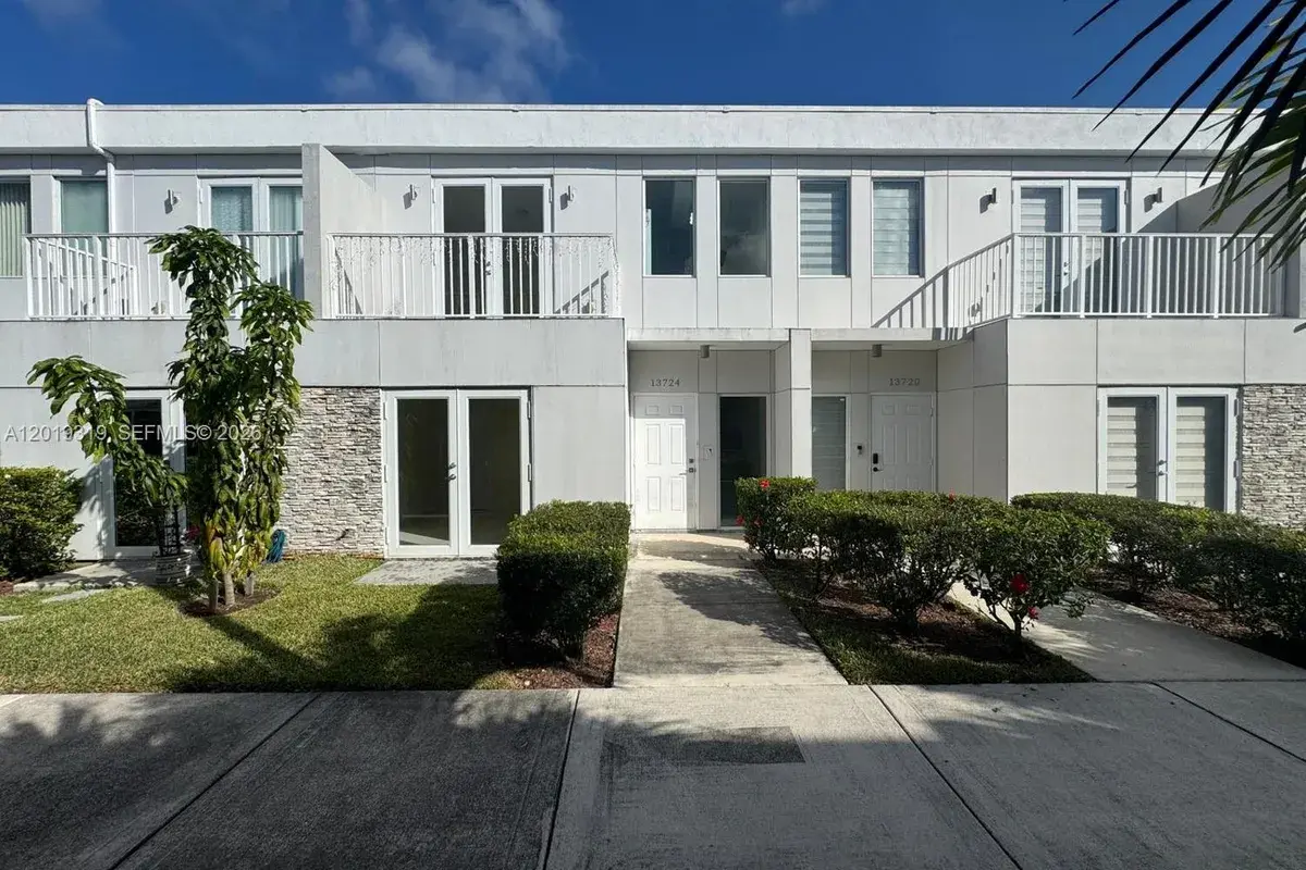 13724 SW 259th St, Homestead FL 33032