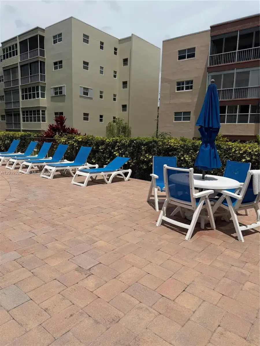 6701 Cypress Rd # 109, Plantation FL 33317 photo 4