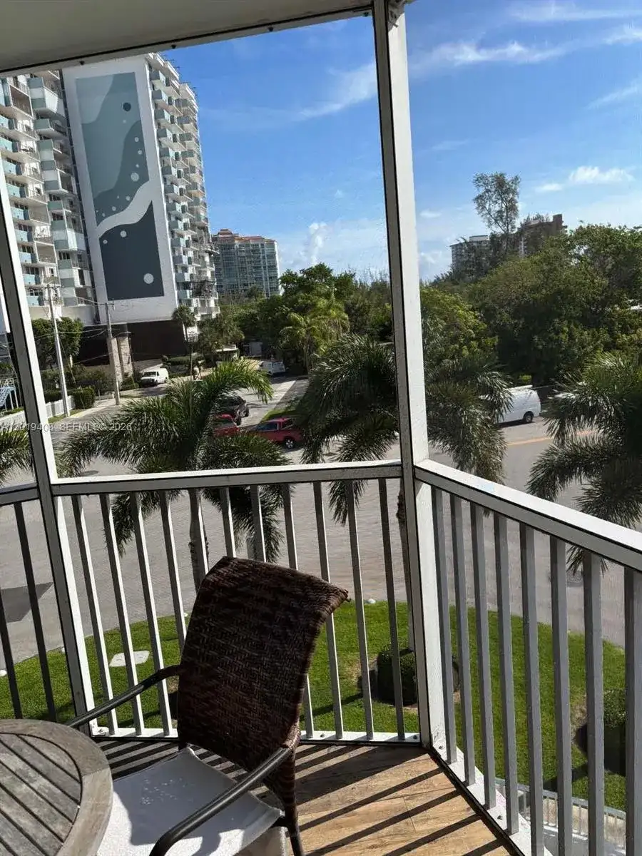 720 Bayshore Dr # 301, Fort Lauderdale FL 33304 photo 2