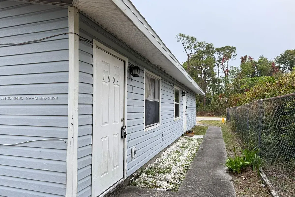 1604 Cypress Drive # 1, Fort Myers FL 33907