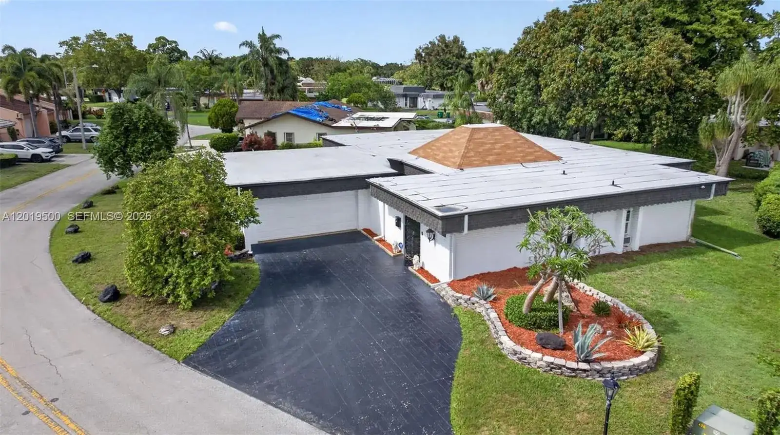 4806 Banyan Ln, Tamarac FL 33319 photo 2